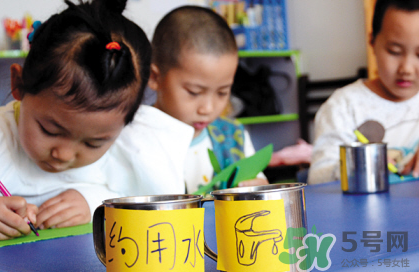 寶寶不去幼兒園怎么辦？寶寶不去幼兒園哭鬧怎么勸導(dǎo)？