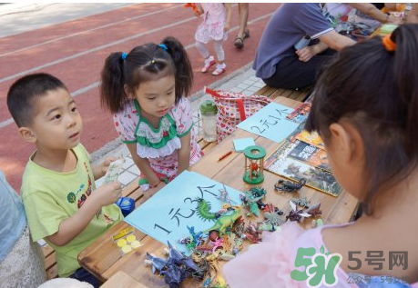 寶寶不去幼兒園怎么辦？寶寶不去幼兒園哭鬧怎么勸導(dǎo)？