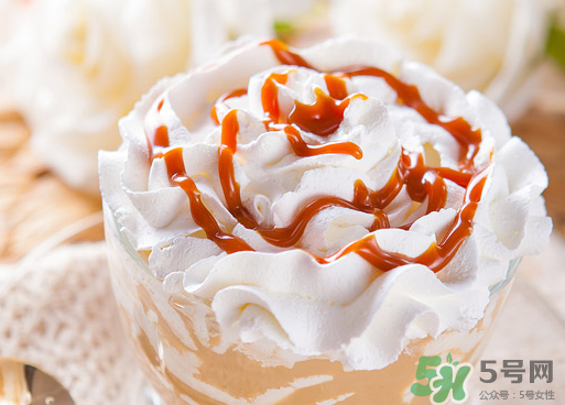冰淇淋為什么會(huì)冒煙？會(huì)冒煙的冰激凌怎么做？