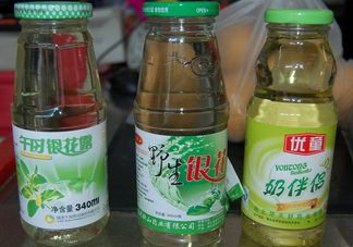 金銀花露一天能喝幾瓶？金銀花露一次喝多少？