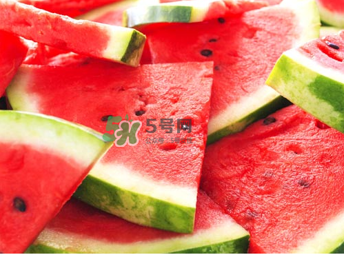 三伏天坐月子可以吃西瓜嗎？三伏天坐月子吃西瓜好嗎？