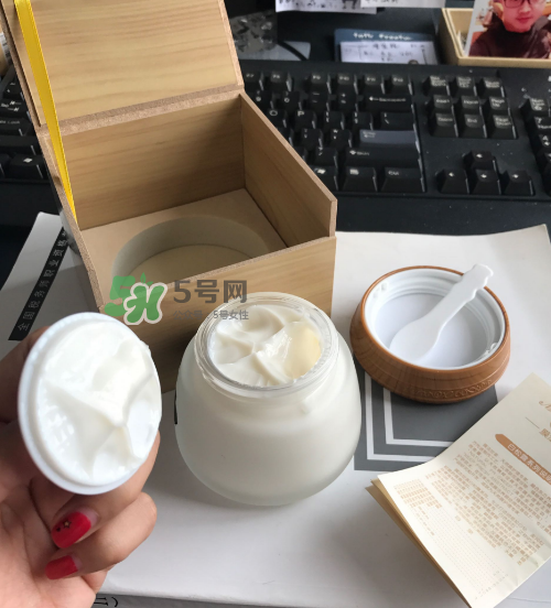 膜法世家白松露睡眠面膜怎么樣？膜法世家睡眠面膜好用嗎？