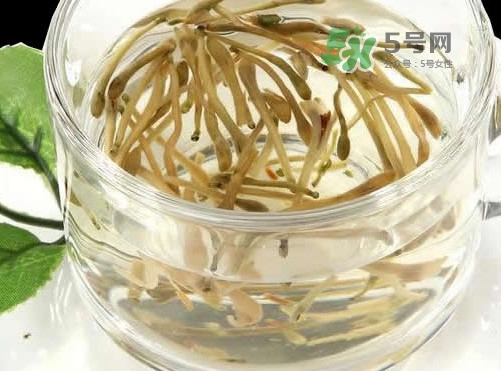 金銀花茶要怎樣泡才好喝？金銀花茶最佳泡茶水溫是多少