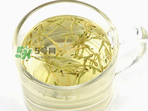 金銀花茶要怎樣泡才好喝？金銀花茶最佳泡茶水溫是多少