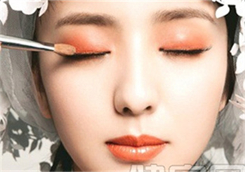 浮粉和脫妝有什么區(qū)別?浮粉和脫妝的區(qū)別