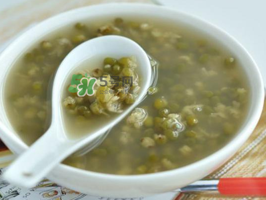 寶寶能喝綠豆水嗎？寶寶能喝綠豆湯嗎？