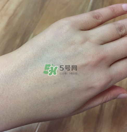 透真水光素顏霜怎么樣？透真素顏霜好用嗎？