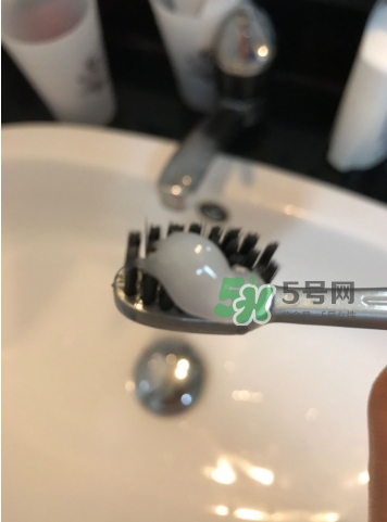lg竹鹽牙膏怎么樣？lg竹鹽按壓牙膏怎么用？