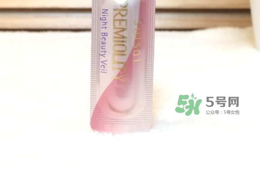 嘉娜寶玻尿酸美容液怎么樣？嘉娜寶玻尿酸美容液怎么用