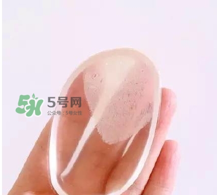 硅膠粉撲用哪一面？硅膠粉撲用法