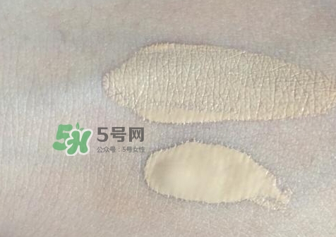 硅膠粉撲和海綿粉撲哪個(gè)好？硅膠粉撲和美妝蛋哪個(gè)好