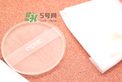 硅膠粉撲可以用散粉嗎？硅膠粉撲可以用干粉嗎？