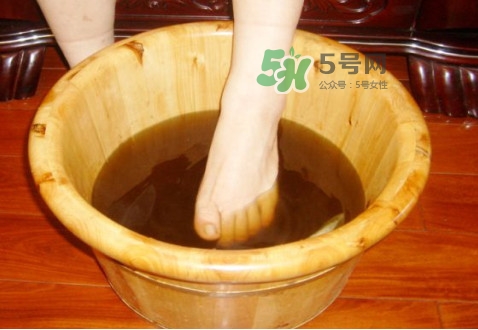 生姜泡腳怎么弄？生姜泡腳要去皮嗎