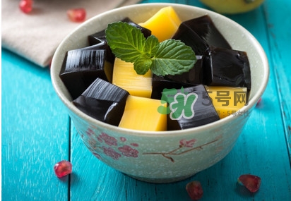 龜苓膏里有龜嗎？龜苓膏什么時(shí)候吃最好