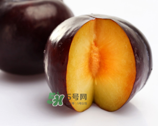 黑布李多少錢一斤？黑布李和紅布李哪個(gè)貴？