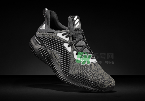 adidas alphabounce reflective阿爾法小椰子跑鞋夜光版多少錢？