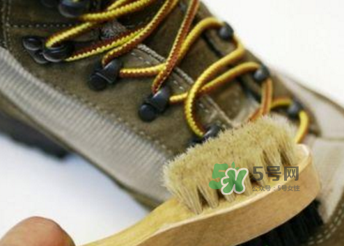 vetements與reebok聯(lián)名eomji表情運動鞋會發(fā)售嗎？