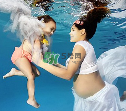 家里有寵物狗對孕婦好嗎？懷孕了家里有寵物要緊嗎？