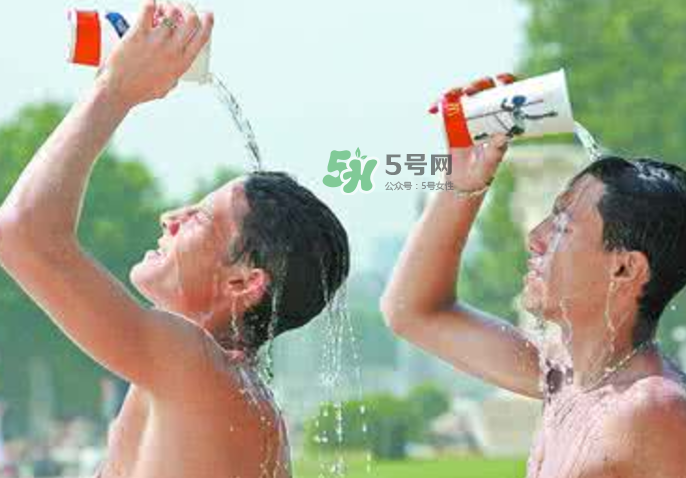 夏天防止中暑吃什么？夏天防中暑喝什么？