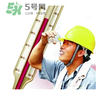 夏天防止中暑吃什么？夏天防中暑喝什么？