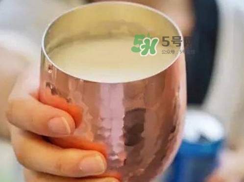 奶啤是酸奶的一種嗎？奶啤會(huì)不會(huì)醉？