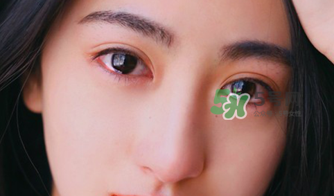 做美瞳線麻藥進(jìn)眼睛怎么辦？做美瞳線麻藥灼傷眼睛怎么辦？