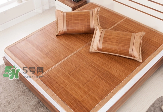 三伏天坐月子可以睡涼席嗎？夏天坐月子可以睡涼席嗎？
