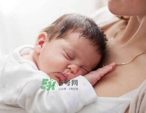 三伏天坐月子可以開窗戶嗎？夏天坐月子能開窗戶嗎？