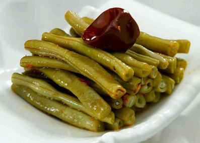 酸豇豆炒什么好吃？酸豇豆可以炒什么