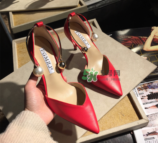 閏六月給老婆買什么？閏六月為什么要給老婆買紅鞋？