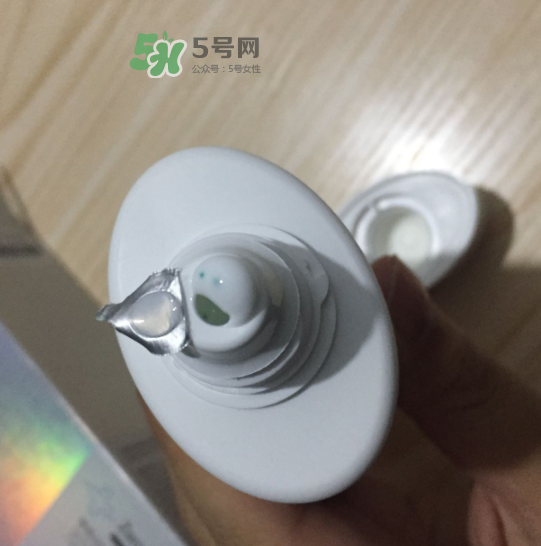 瓷肌洗面奶效果怎么樣？瓷肌洗面奶適合年齡