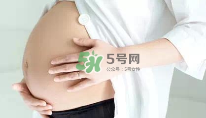 孕期肚皮癢是怎么回事？妊娠紋癢怎么辦？