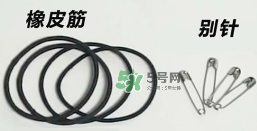 一字領(lǐng)怎么穿不會(huì)上滑？一字肩衣服老是往上滑怎么辦？