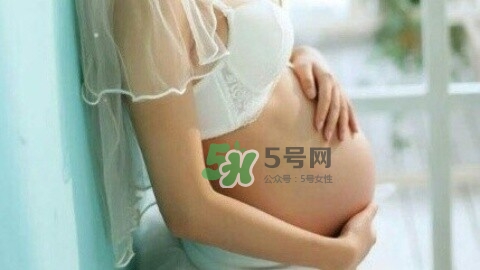 孕期肚皮癢是怎么回事？妊娠紋癢怎么辦？