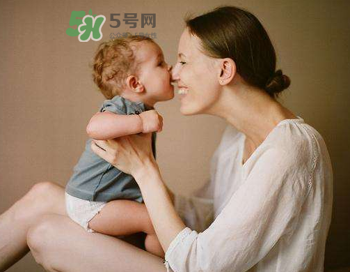 八月份坐月子可以開空調(diào)嗎？8月份坐月子可以開空調(diào)嗎？