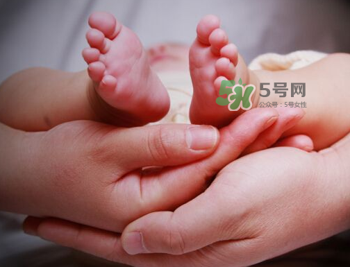 八月份坐月子可以開空調(diào)嗎？8月份坐月子可以開空調(diào)嗎？