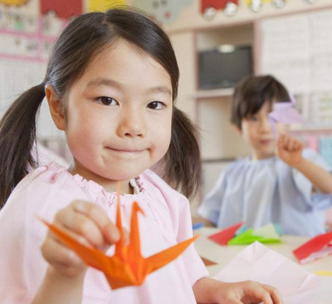 孩子在幼兒園受欺負怎么辦？孩子在幼兒園不合群怎么辦？