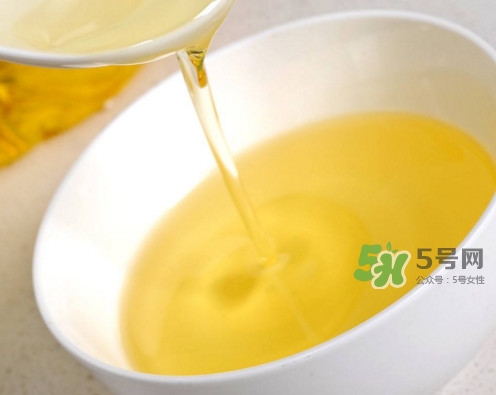 轉(zhuǎn)基因大豆油能吃嗎？轉(zhuǎn)基因大豆油有什么危害？