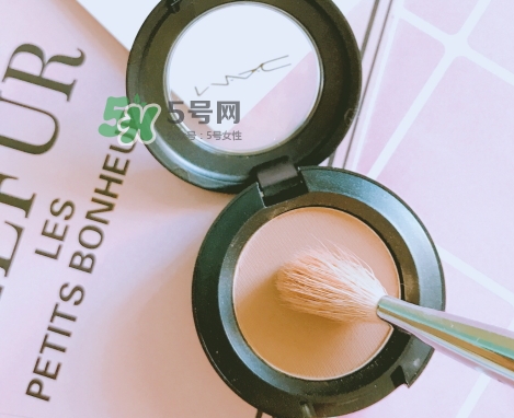 mac焦點(diǎn)小眼影怎么樣？mac時(shí)尚焦點(diǎn)小眼影好用嗎
