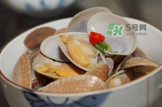 煮花蛤是開水還是冷水？花蛤用冷水還是熱水？