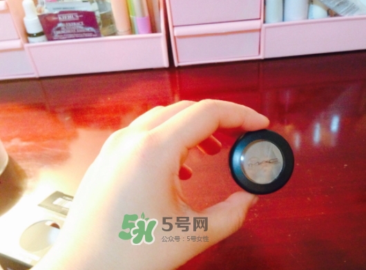 mac時(shí)尚焦點(diǎn)小眼影多少錢？mac焦點(diǎn)小眼影專柜價(jià)格