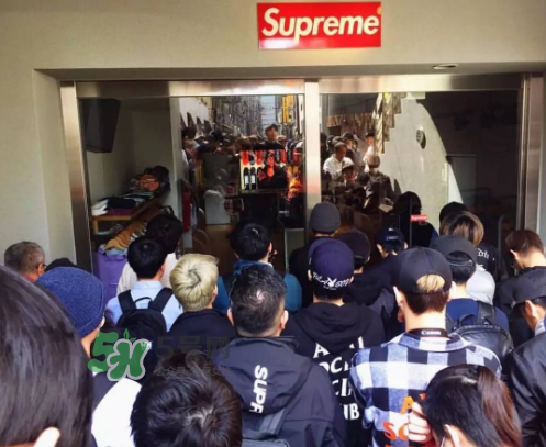 supreme噴錢槍多少錢？supreme鈔票槍價格