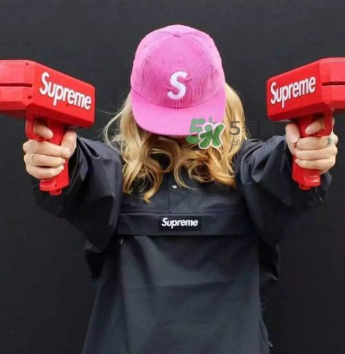 supreme噴錢槍多少錢？supreme鈔票槍價格