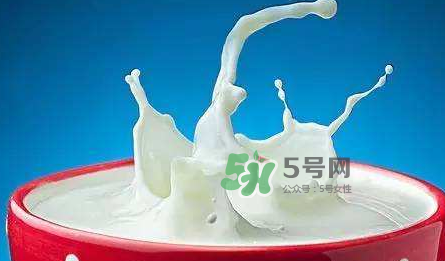 牛初乳咀嚼片是鈣片嗎？牛初乳咀嚼片和鈣片的區(qū)別