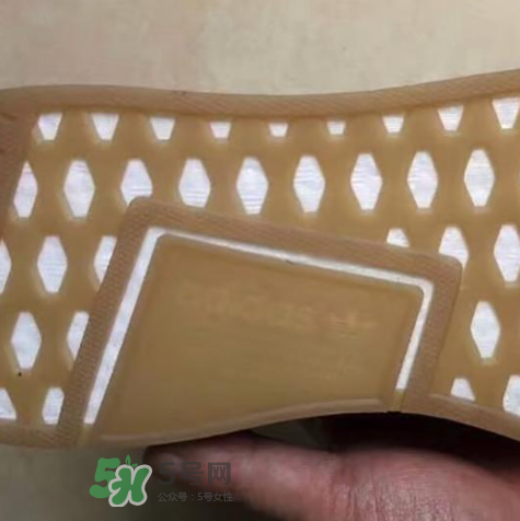 stone island與adidas聯(lián)名nmd r2怎么樣？