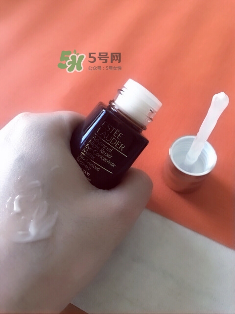 雅詩蘭黛小棕瓶密集修護眼精華怎么樣？