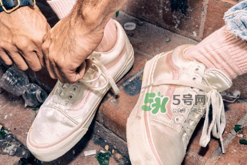 opening ceremony與vans聯(lián)名帆布鞋多少錢_哪幾款顏色？