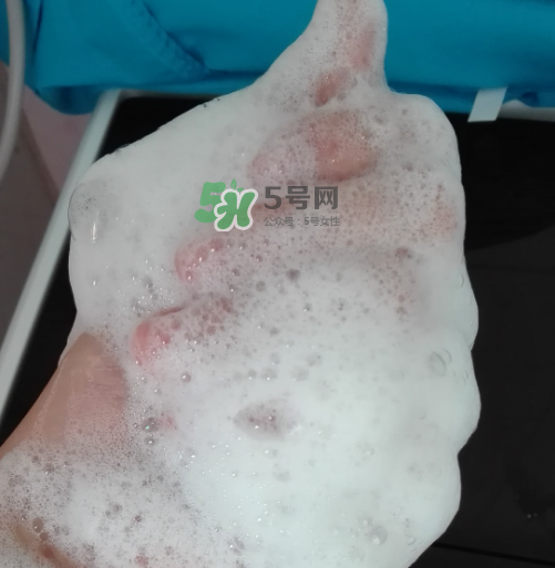 佐薇洗面奶怎么樣？佐薇潔面乳好用嗎？