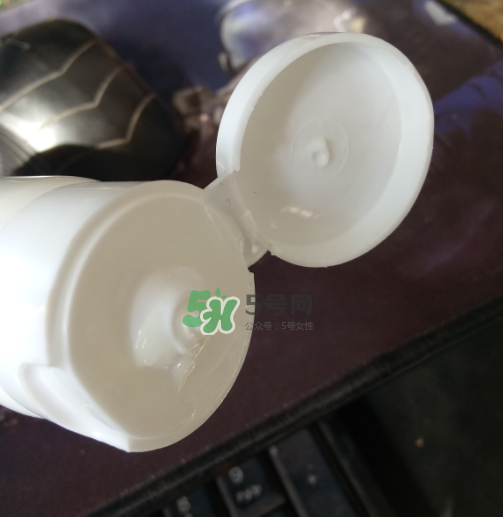 佐薇洗面奶怎么樣？佐薇潔面乳好用嗎？