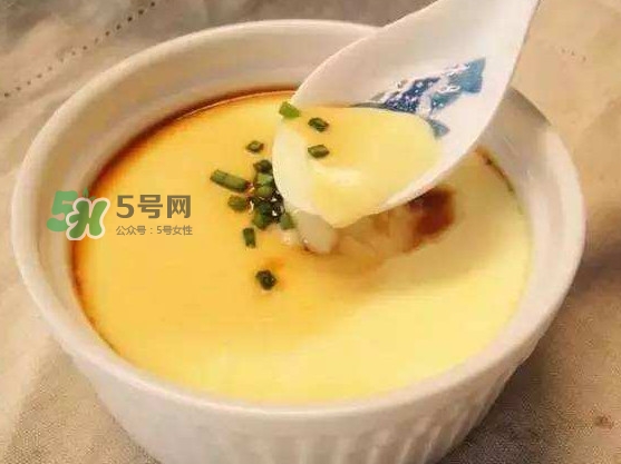 蒸雞蛋是冷水上鍋蒸嗎？蒸雞蛋是用冷水還是熱水？